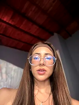 lauravasquez webcam