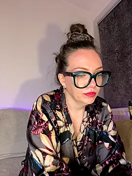FemDom_RubyKnightXXO webcam