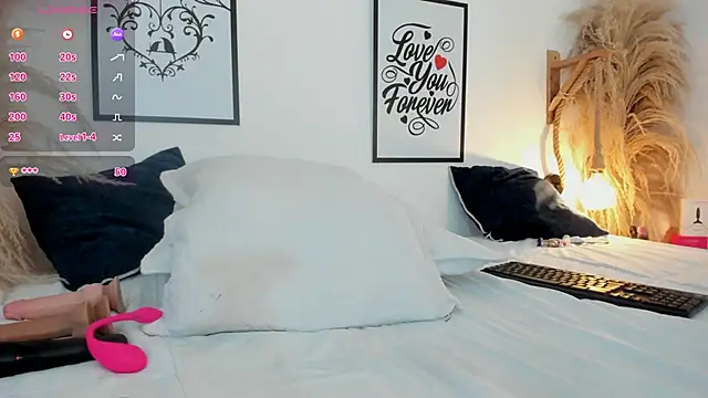 mia_lourence webcam