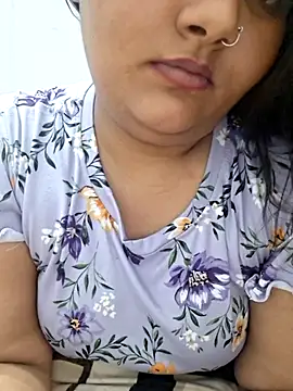 Saffroncutie webcam