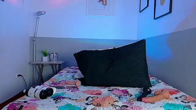 cutepetitee webcam