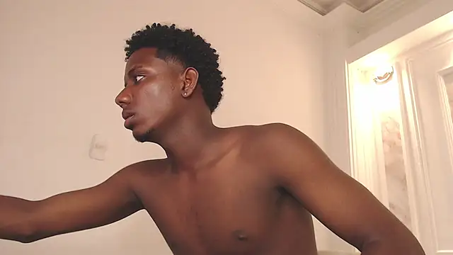 Amare_25 webcam