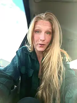 GoldenFlameGoddess webcam