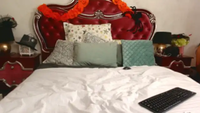 ChristySkye webcam