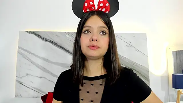 thamiina_ webcam