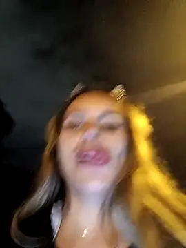 misscata1106 (F young) - Show titis public 🔥😈