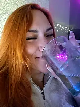 SlimBellaa webcam