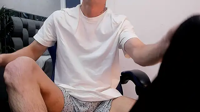 roan_birkin webcam