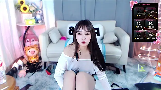juzi1213 - Juzi1213's free webcam - UK Sex Cams