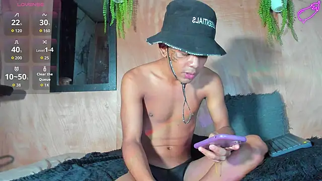 milo_crave webcam