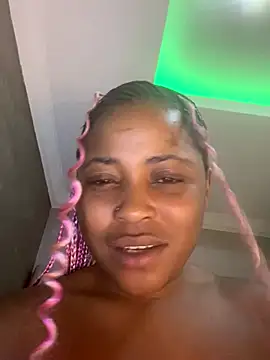 BQueen223 webcam