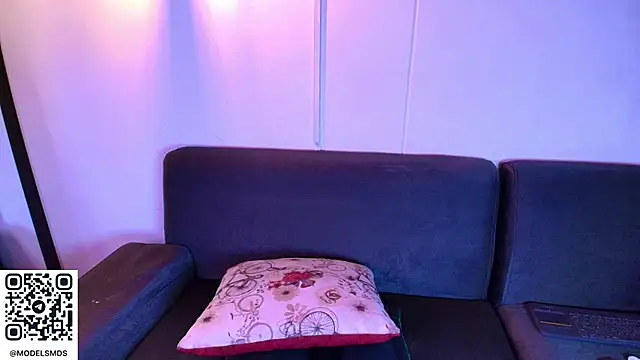 katy_handerson webcam