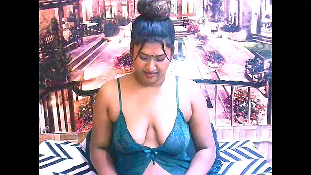 IndianChocolatepie4u webcam