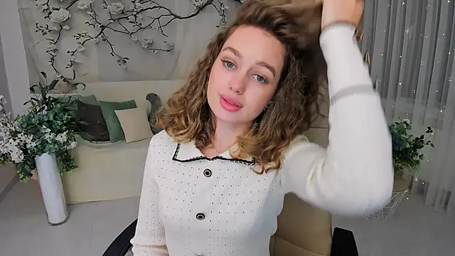 MiracleCurly webcam