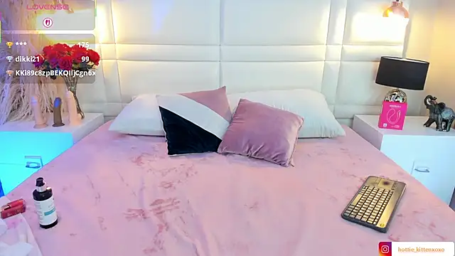 Viollet_xoxo webcam