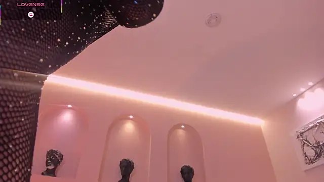 isabellamoreau - IsabellaMoreau's free webcam - UK Sex Cams