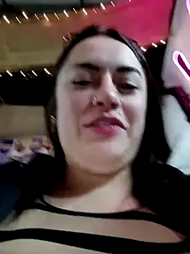 lesly_10- - Lesly_10-'s free webcam - UK Sex Cams