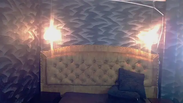 CrystalBrooke3x webcam