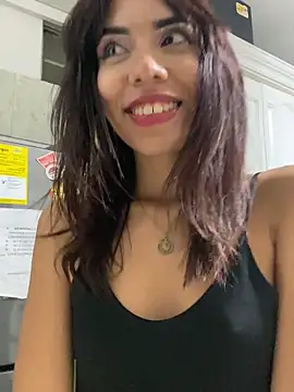 BellaHarper1 webcam