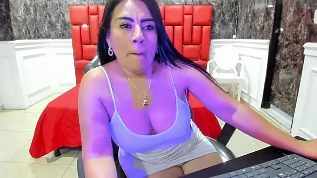 Imyourdirtymilf webcam