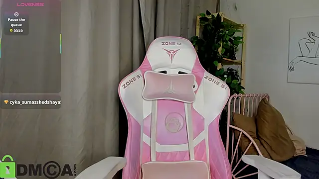 Nicole_Charm webcam