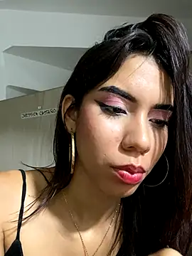 BellaHarper1 webcam