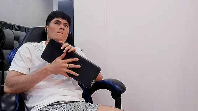 roan_birkin webcam