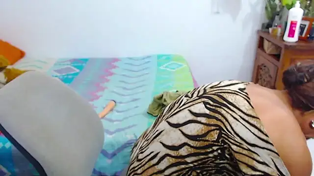 bardotbigcockts webcam