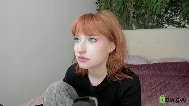 ElizaNik_ webcam