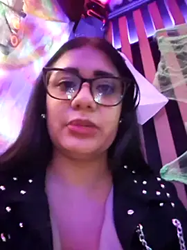 Monse--145 webcam