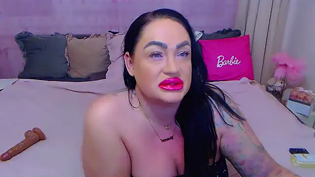 BustyVicky webcam