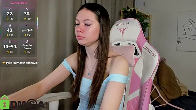 Nicole_Charm webcam