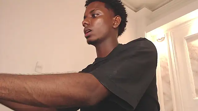 Amare_25 webcam