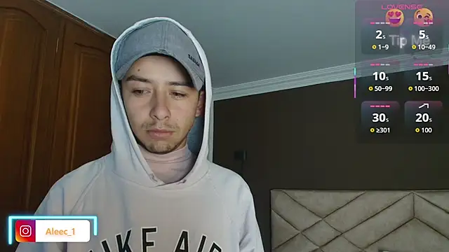 Aleecandrews webcam