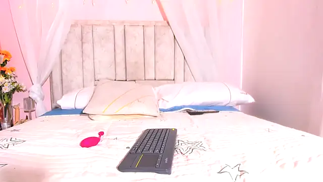 Rachellcooperrr webcam
