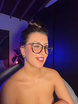 EmaSaenz webcam