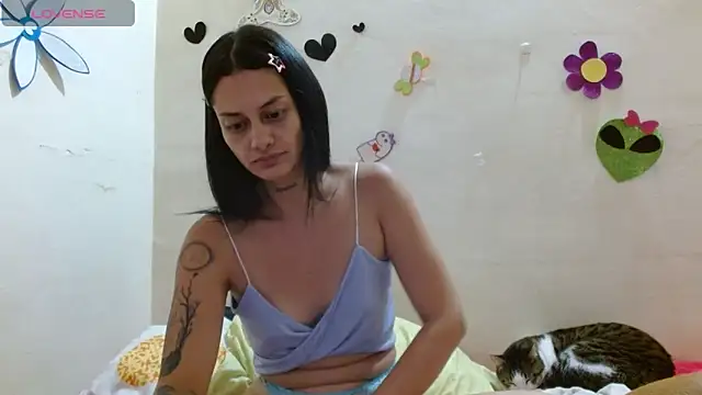 Akasha001 webcam