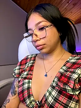 Maddy_Piink webcam