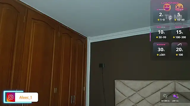 Aleecandrews webcam