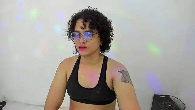 Diane_blossom webcam