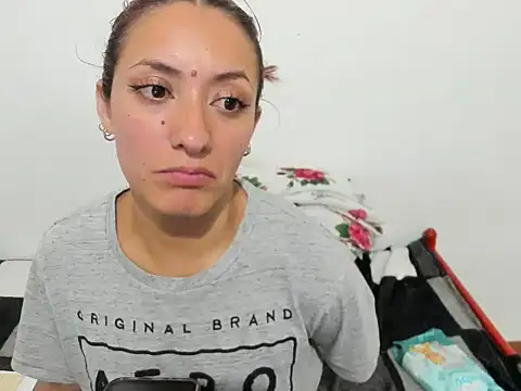 DulceLorrainexx webcam