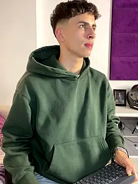 adrianrinaldi (M twink) - show big cum