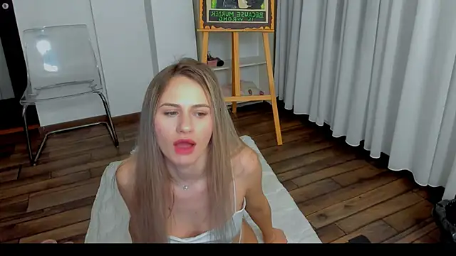 Peachie99 webcam