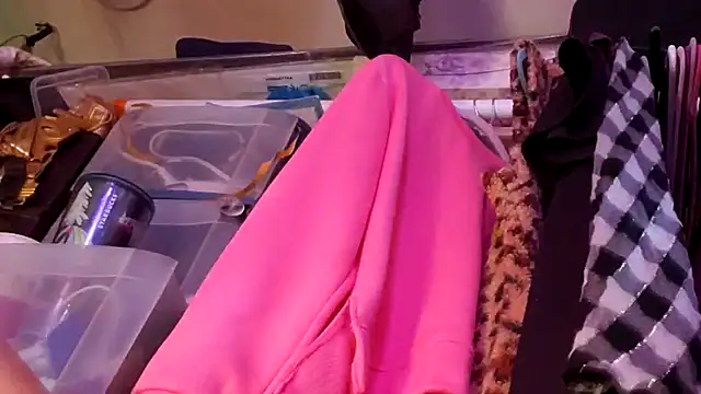 gurlnips webcam