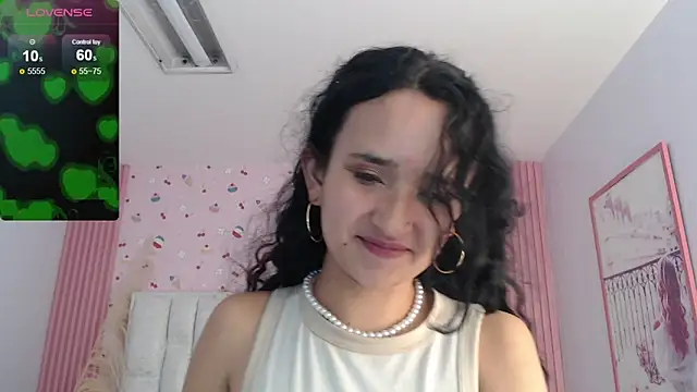 bella_vibess_s webcam