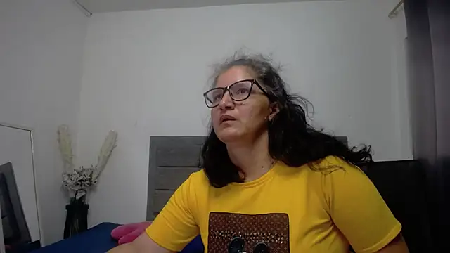 Angelinna_Milf webcam