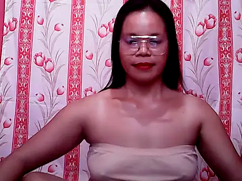 Sexylyka30 webcam