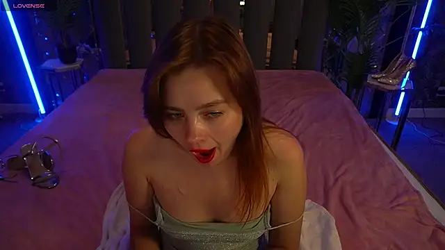 RedDoll_ webcam