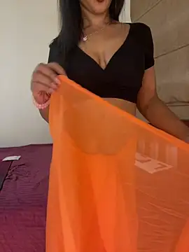 naughtyjaanu webcam
