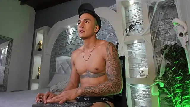 Aron_Bolt webcam